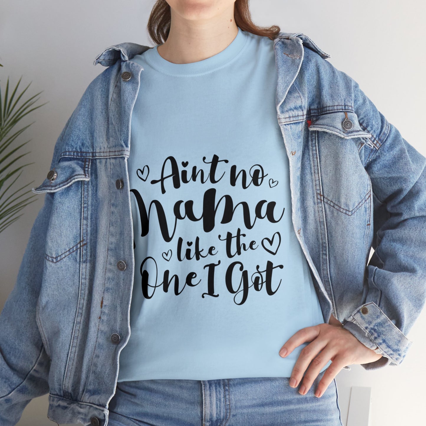 Ain't no momma - Unisex Heavy Cotton Tee